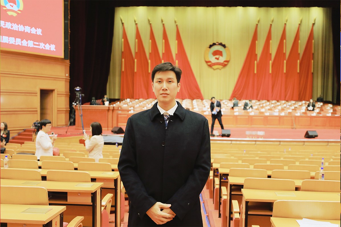 刘宁.jpg