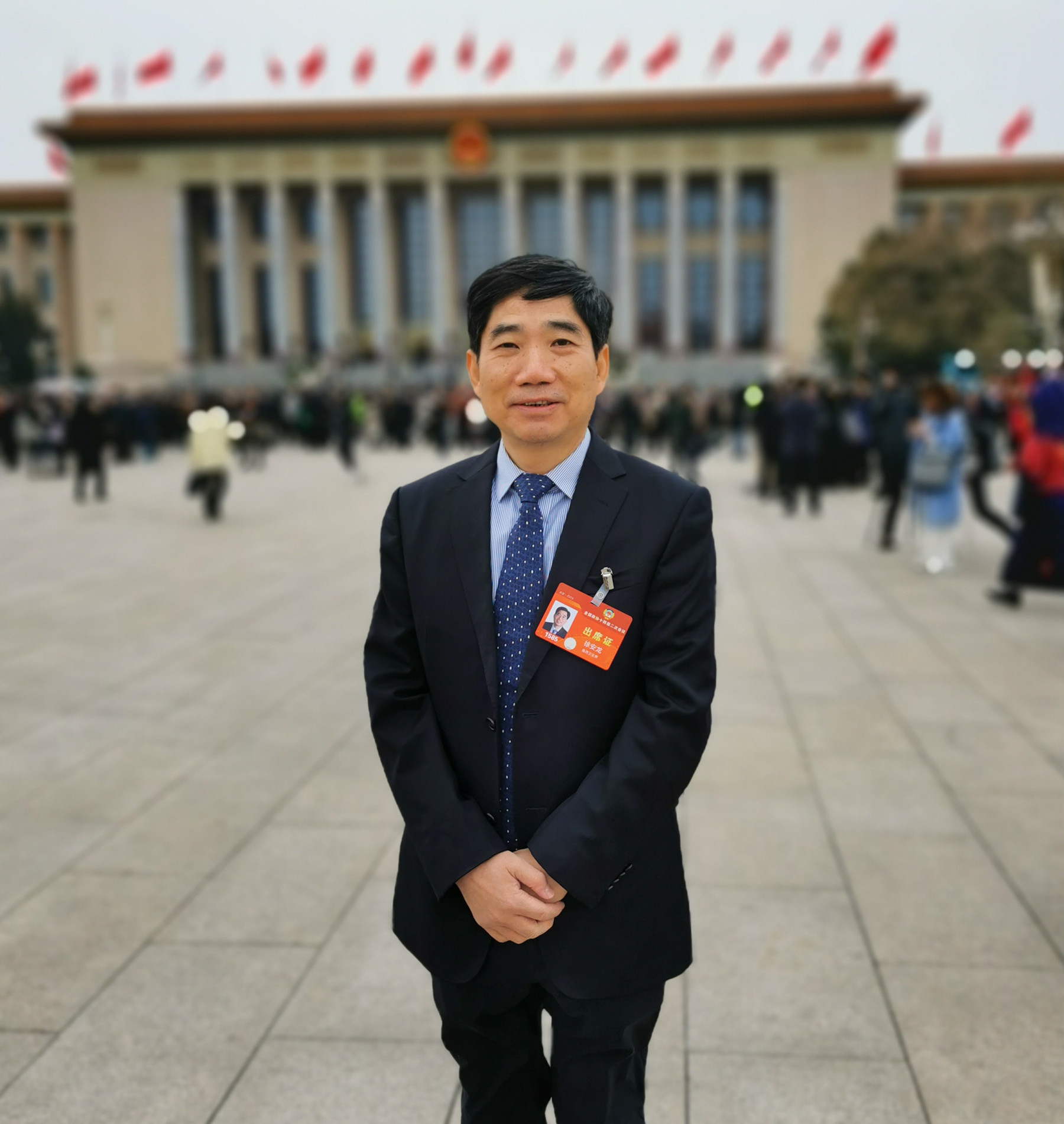 徐安龙_副本.jpg
