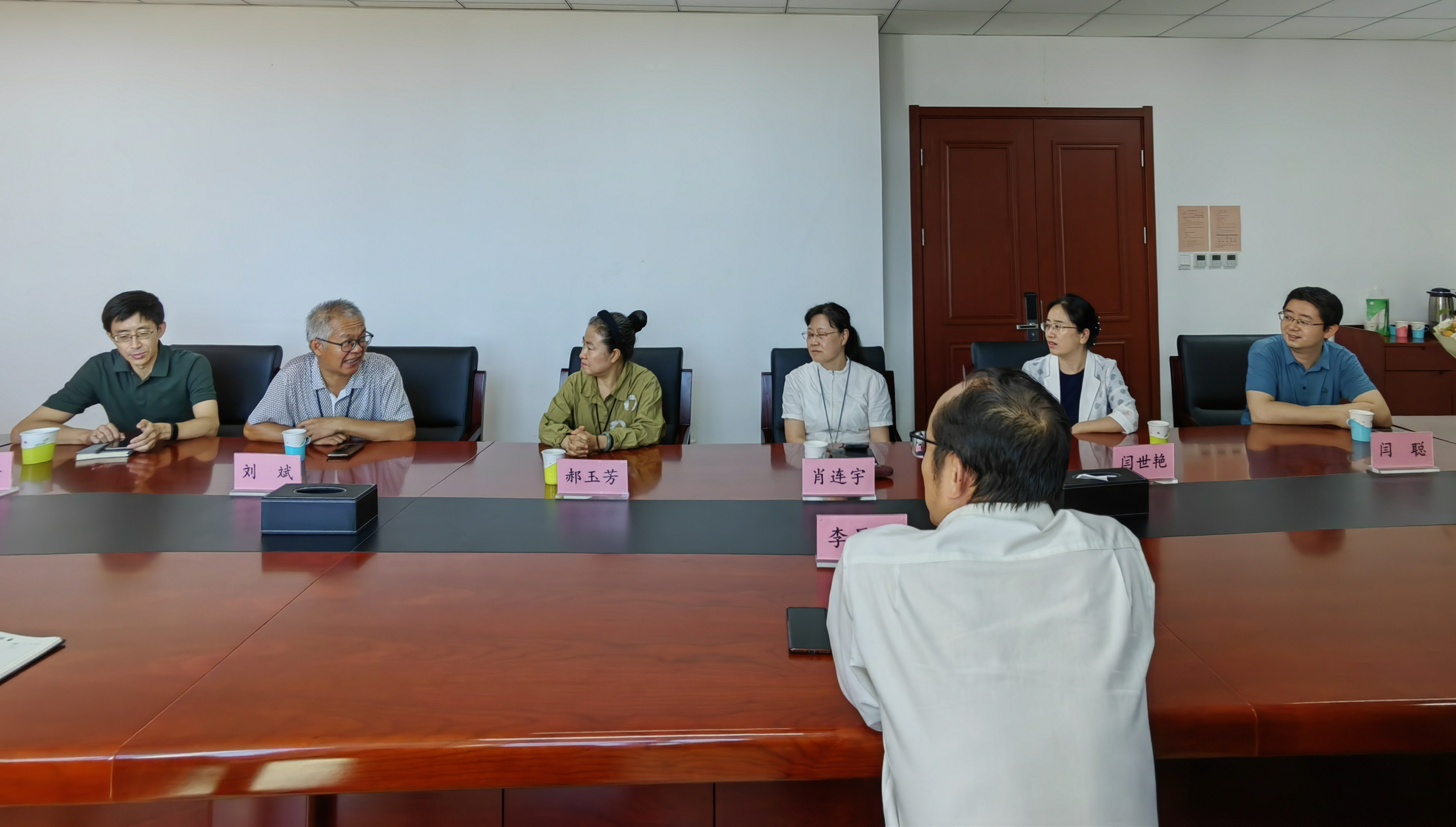 座谈会2_副本.jpg