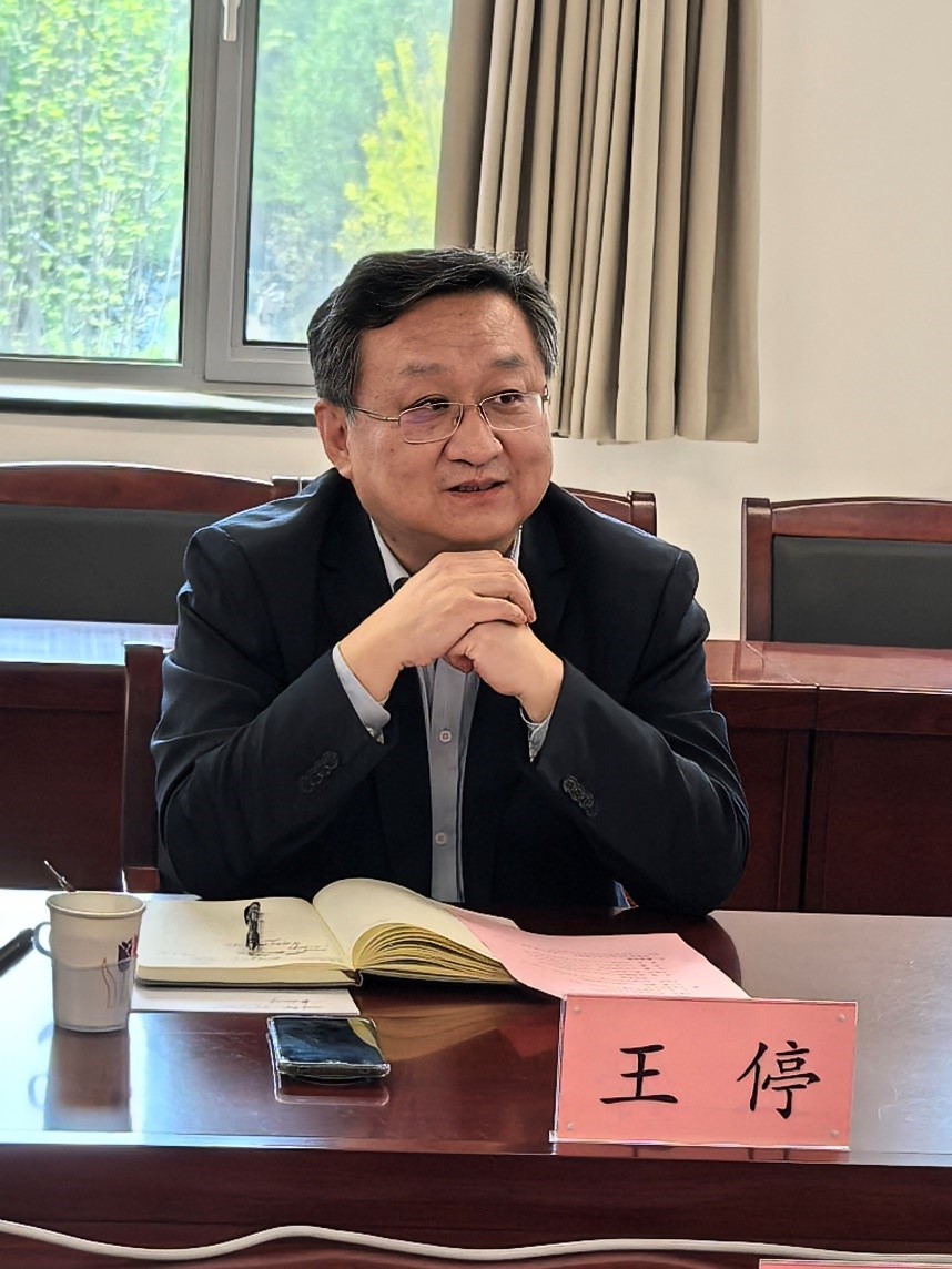 王校长.jpg