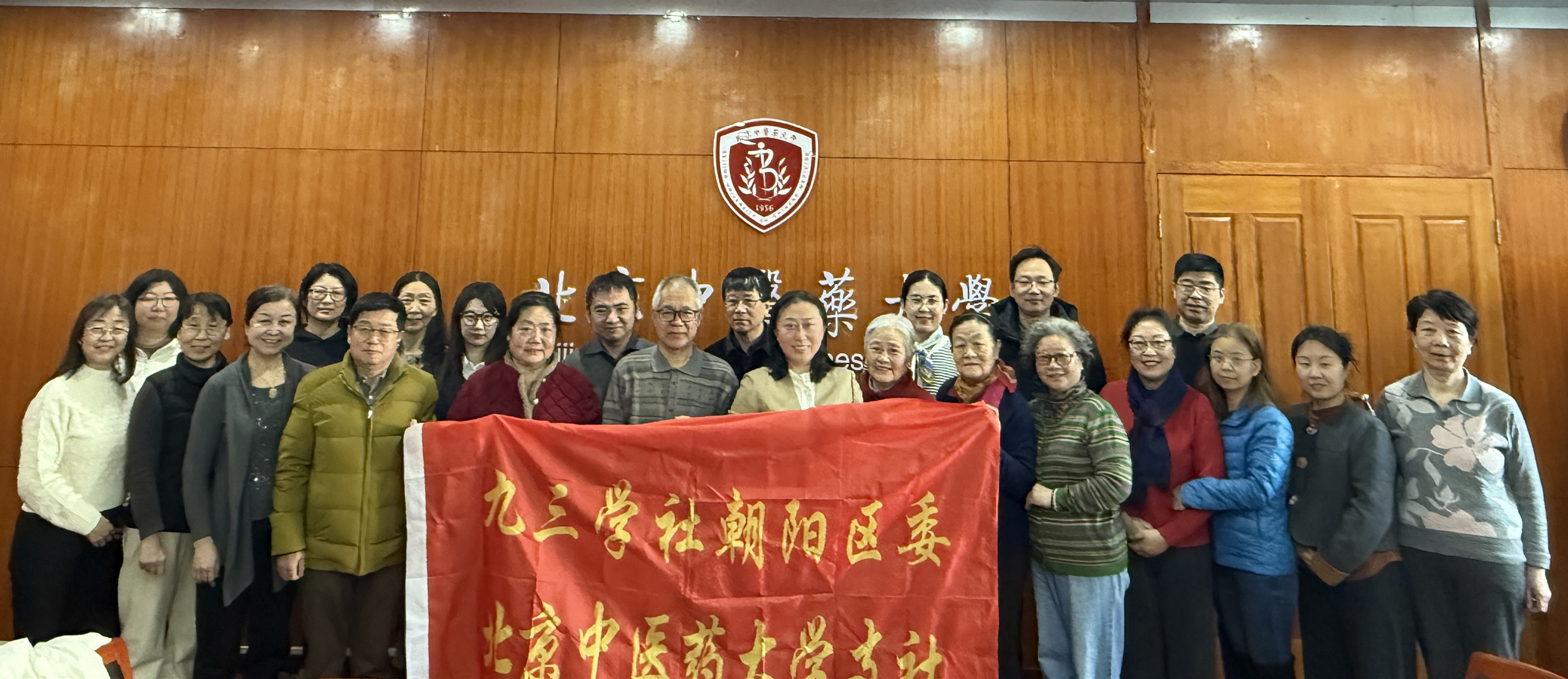 合影_副本.jpg